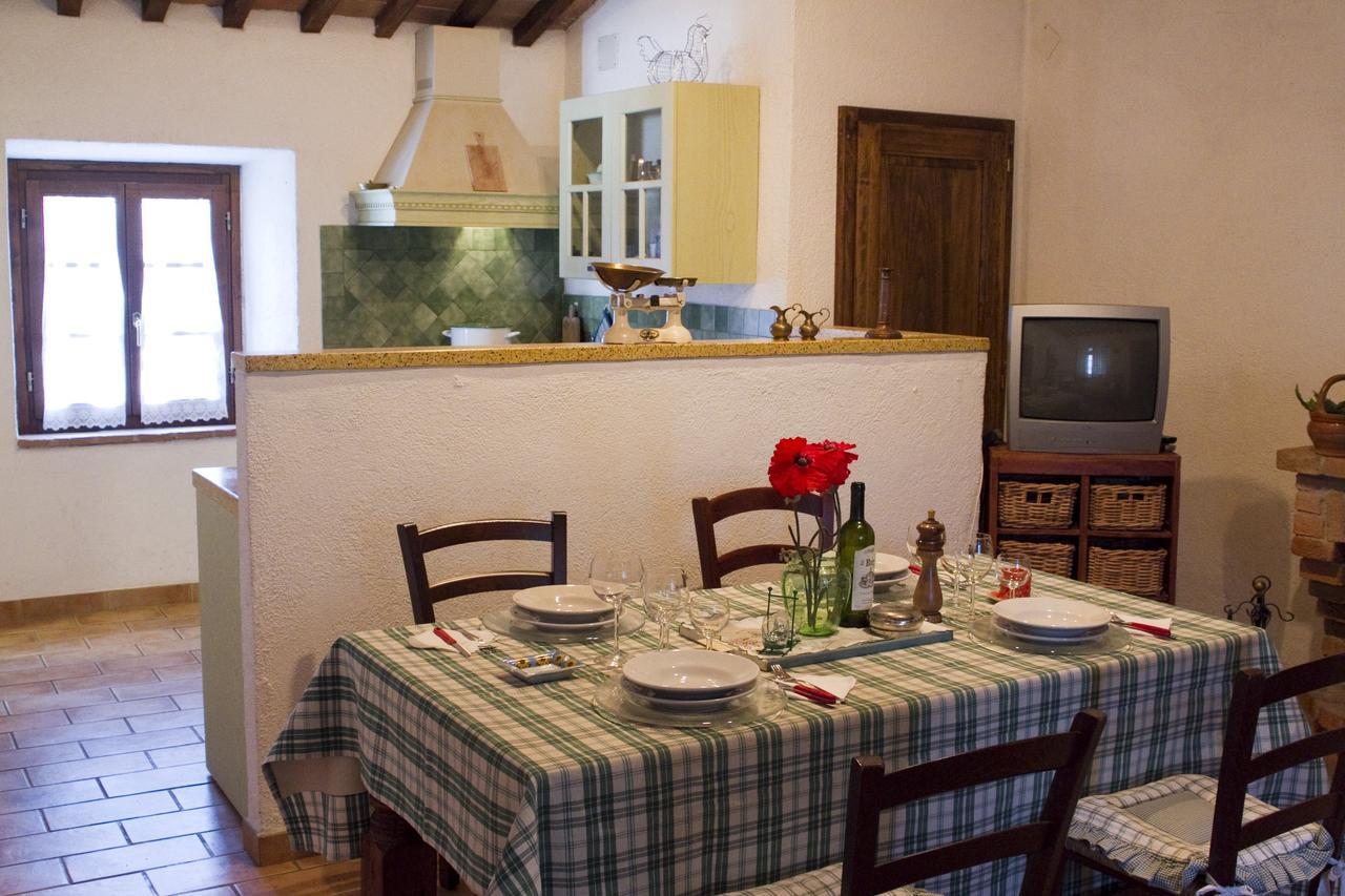 Agriturismo Santa Caterina Castelnuovo di Val di Cecina Pokoj fotografie